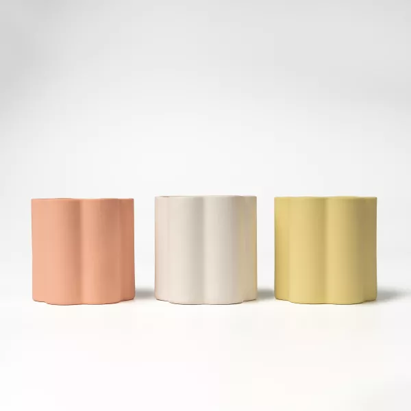 آرٹسٹک پھولوں کے کنارے سیرامک ​​موم بتی ہولڈر