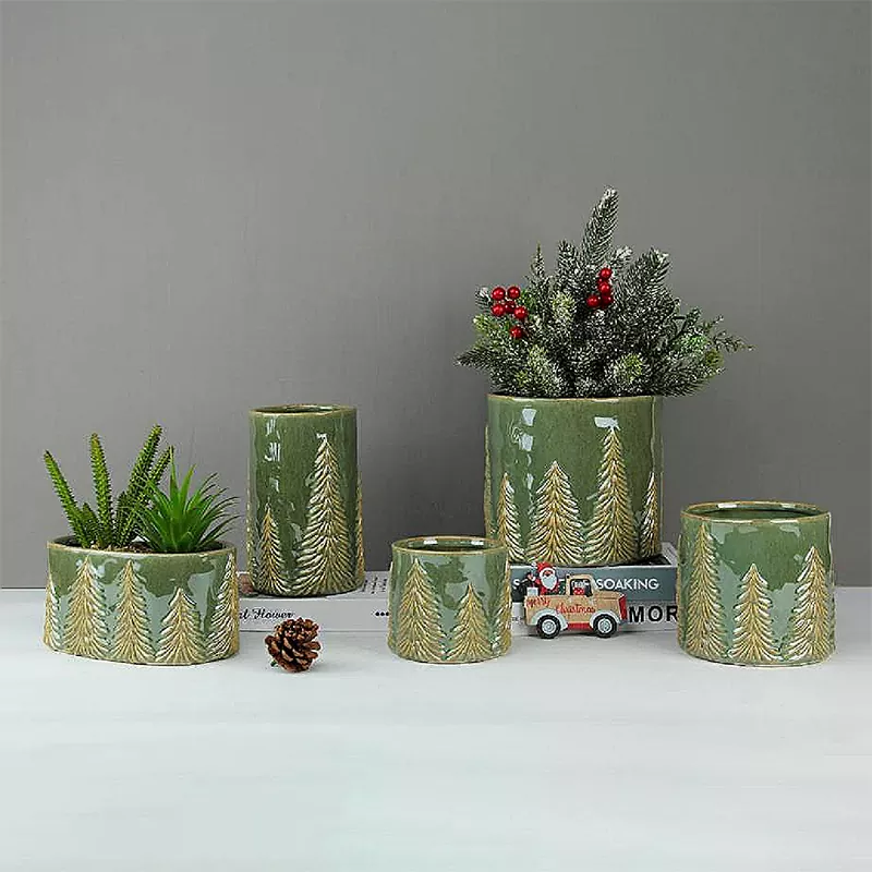 ابھرے ہوئے کرسمس پائن گلدستے